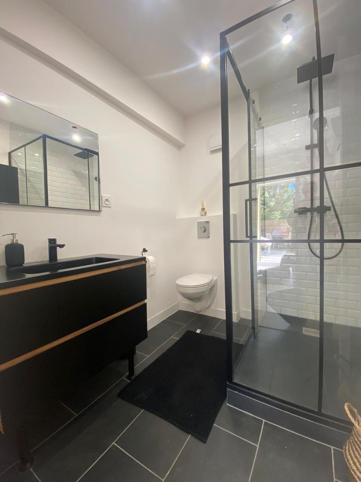 Appartement De Standing Dans Une Bastide Aixoise Aix-en-Provence Exteriör bild